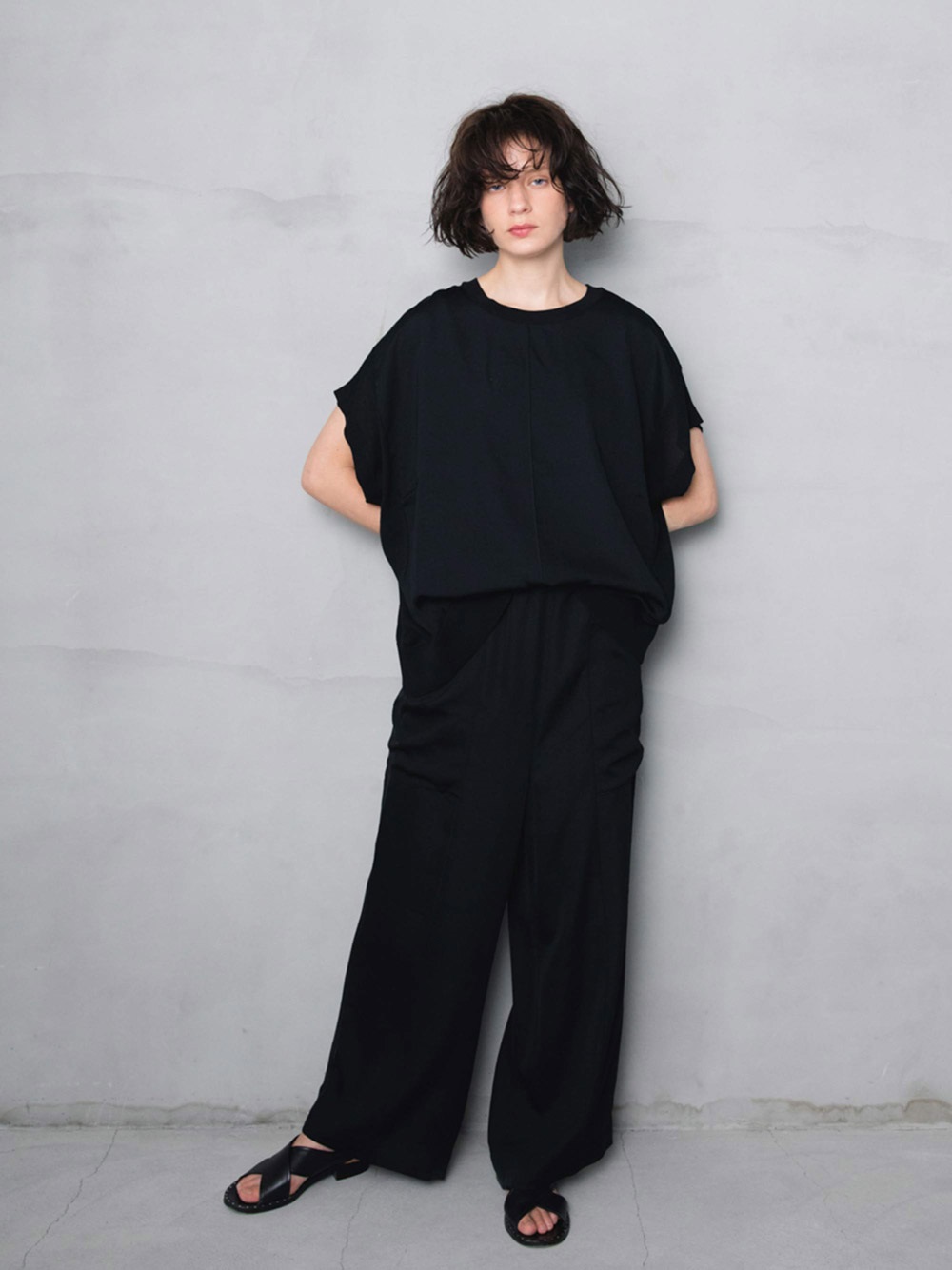 Gather wide pants