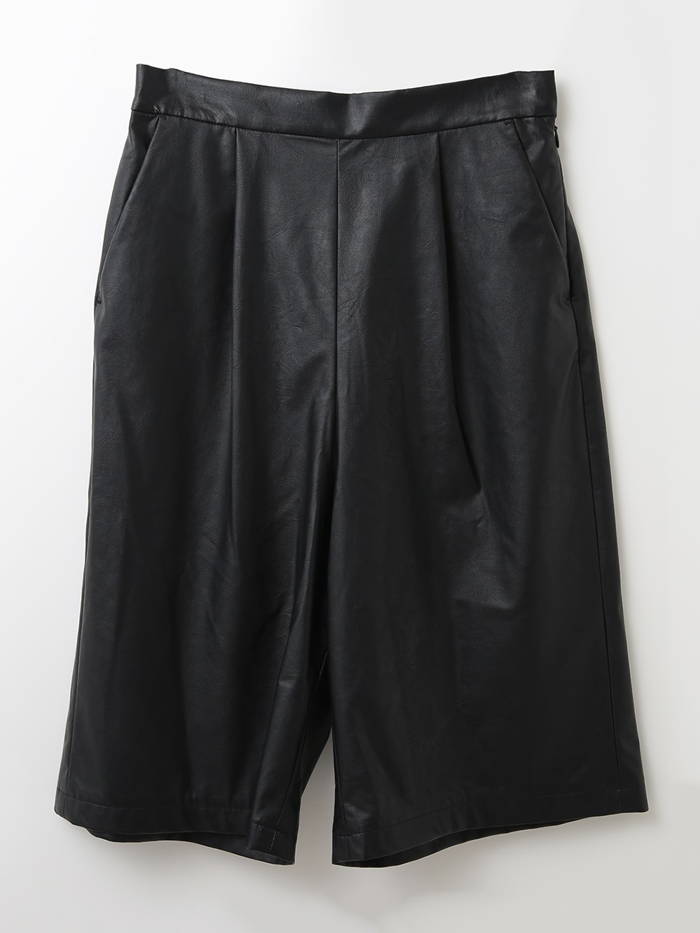 Faux Leather Short Pants(00ブラック-１)