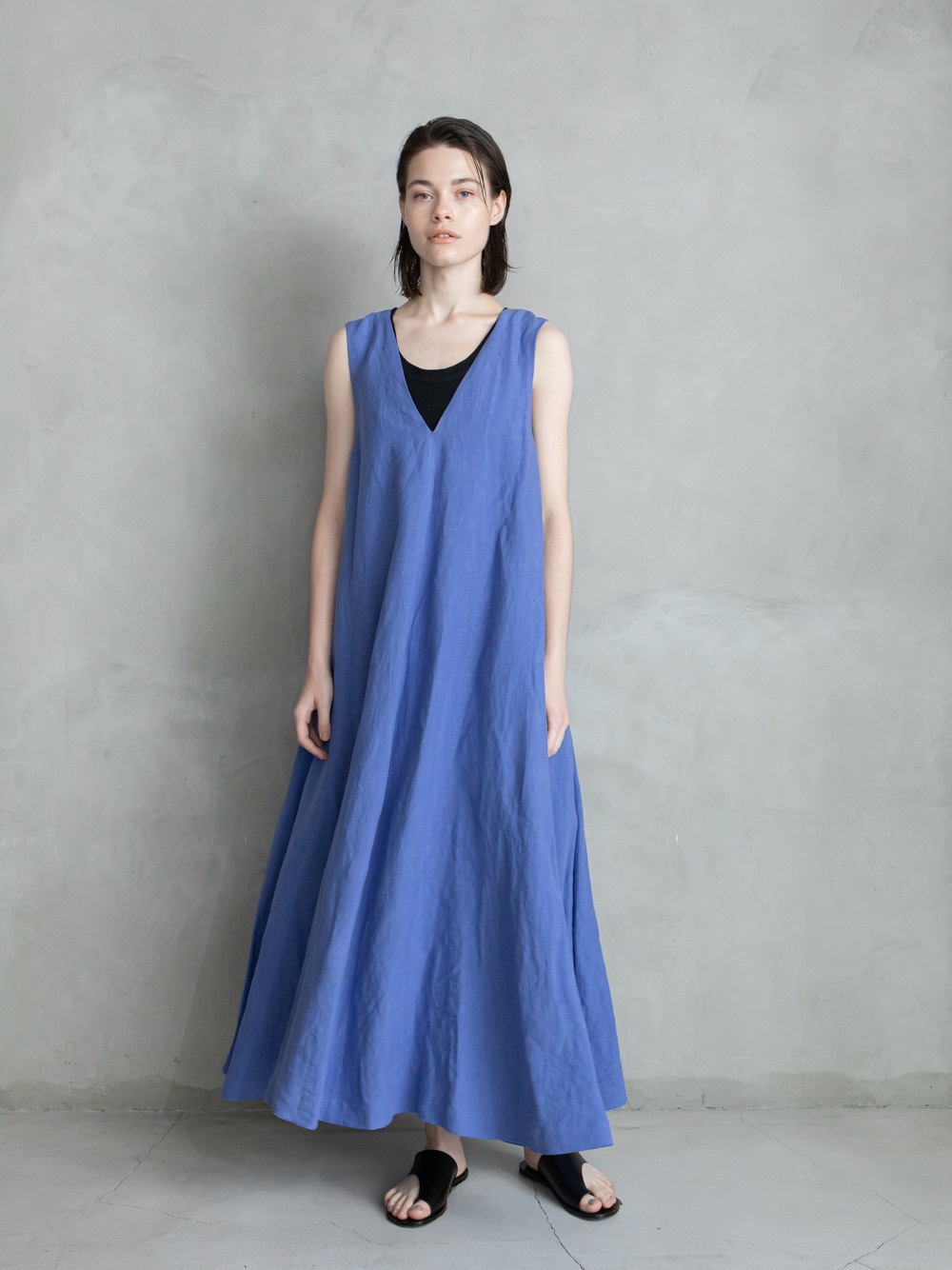 Linen V-Neck Flare Dress